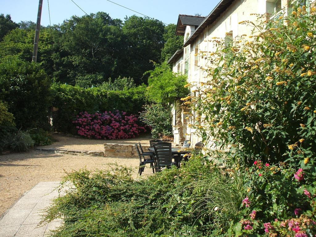 La Haye Gites Et Chambre D'Hotes Avrillé Exterior foto